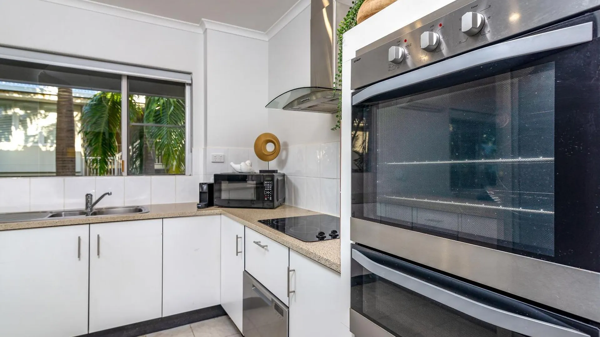 ****  Driftwood Mantaray - Official Onsite Reception And Check In Aparthotel Port Douglas Australia